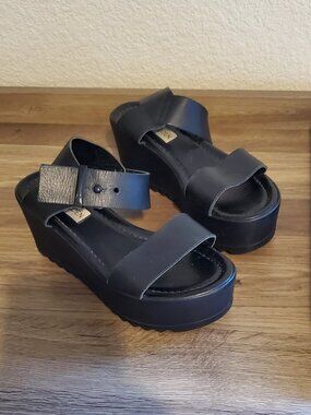 Steve Madden "Surfside" Platform Sandals